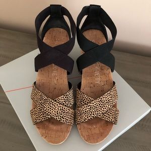 New Sole Society
KIMLEE COMFORT ELASTIC WEDGE